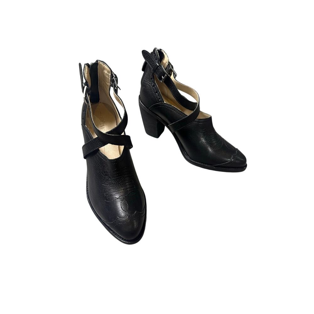 Gee WaWa Black Leather Coby Ankle Boots